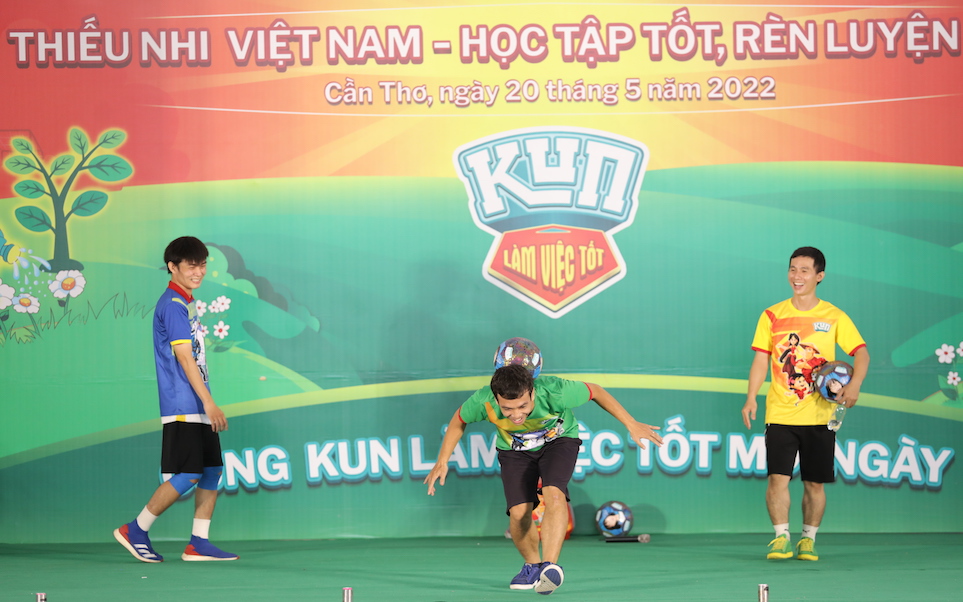 Thiếu nhi Cần Thơ Cùng Kun làm việc tốt mỗi ngày