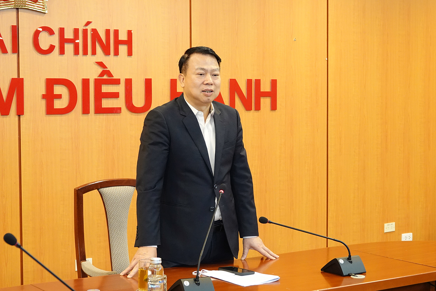 Thứ trưởng Nguyễn Đức Chi phụ trách, điều hành Ủy ban chứng khoán nhà nước từ 19 5