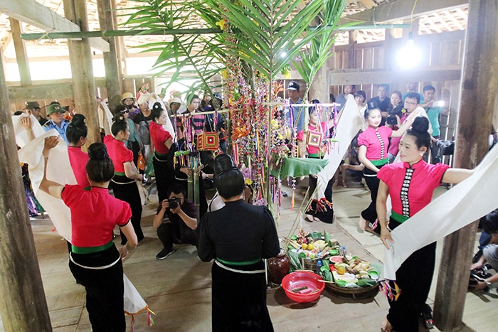 Đẩy mạnh tuyên truyền, phổ biến pháp luật vùng đồng bào dân tộc