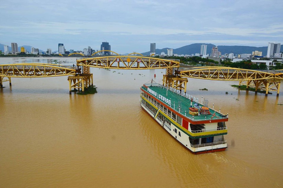 Đà Nẵng Nâng hạ nhịp cầu Nguyễn Văn Trỗi phục vụ du lịch