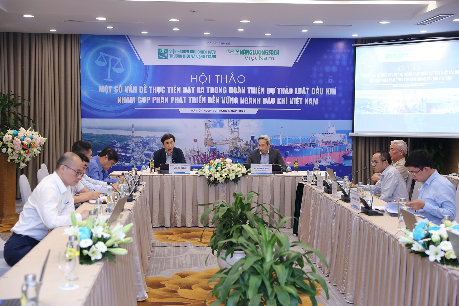 Phát triển kinh tế - xã hội thông qua Luật Dầu khí sửa đổi
