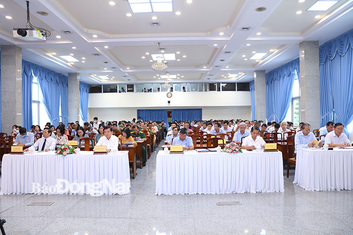Nâng cao nhận thức chính trị, tư tưởng, đạo đức cho đội ngũ cán bộ