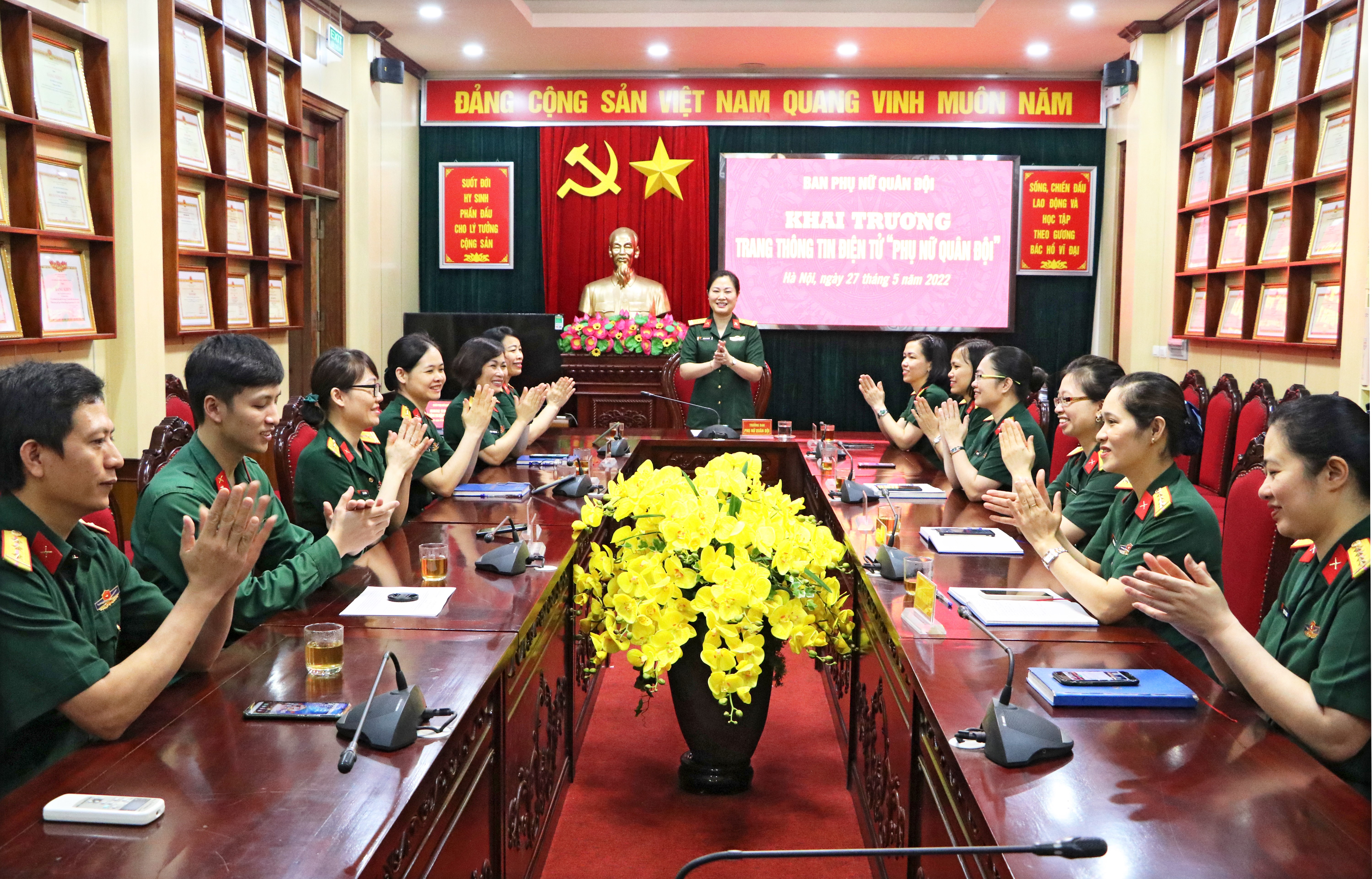 Khai trương Trang Thông tin điện tử Phụ nữ Quân đội