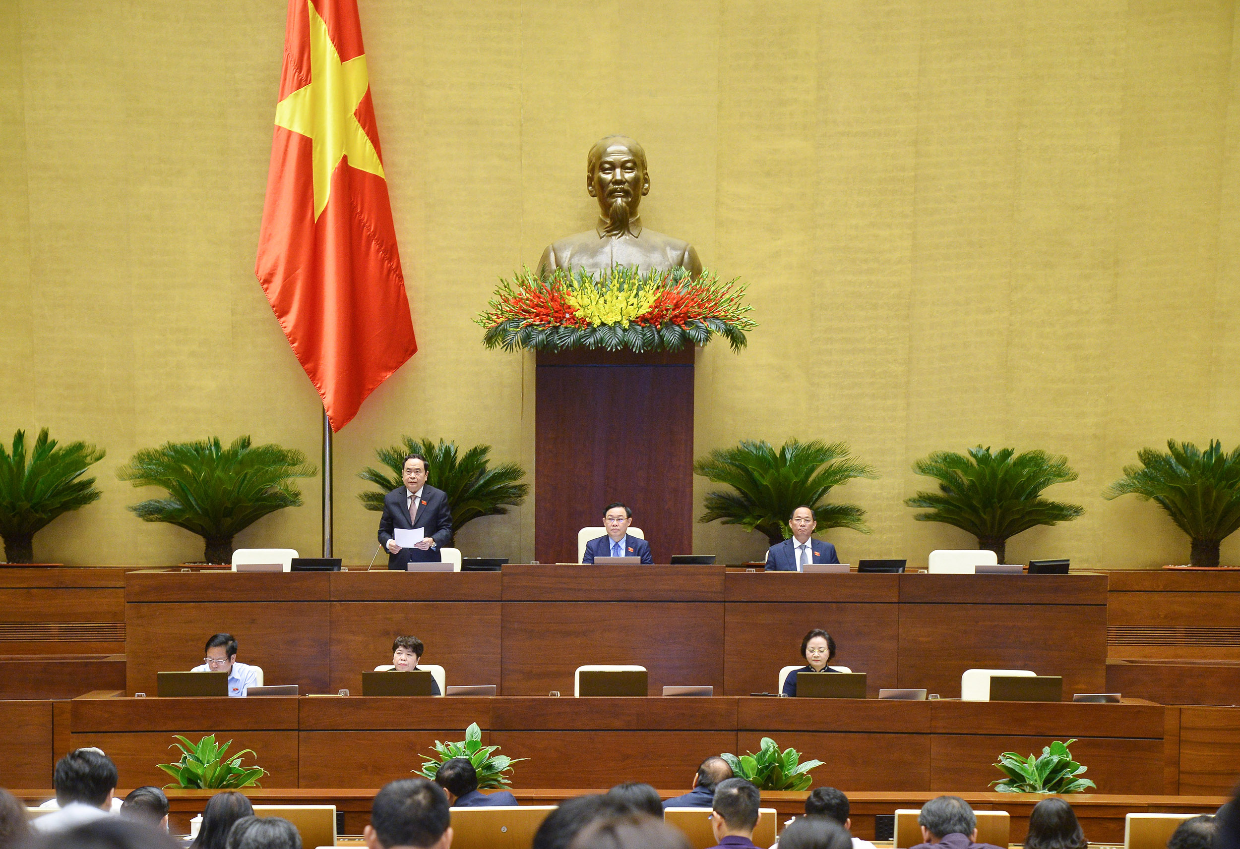 Quy định cụ thể việc thực hiện dân chủ ở doanh nghiệp nhà nước