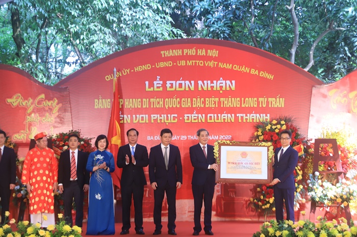 Trao bằng xếp hạng Di tích quốc gia đặc biệt đền Voi Phục, đền Quán Thánh