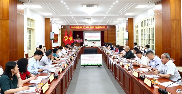 Triển khai thực hiện hiệu quả các Nghị quyết của Đảng trên lĩnh vực văn hóa, văn nghệ