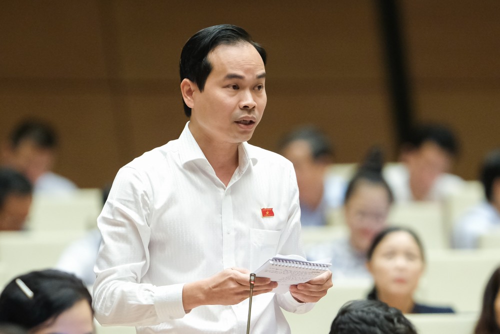 Đề nghị Chính phủ chỉ đạo có giải pháp khắc phục tình trạng người lao động rút BHXH một lần
