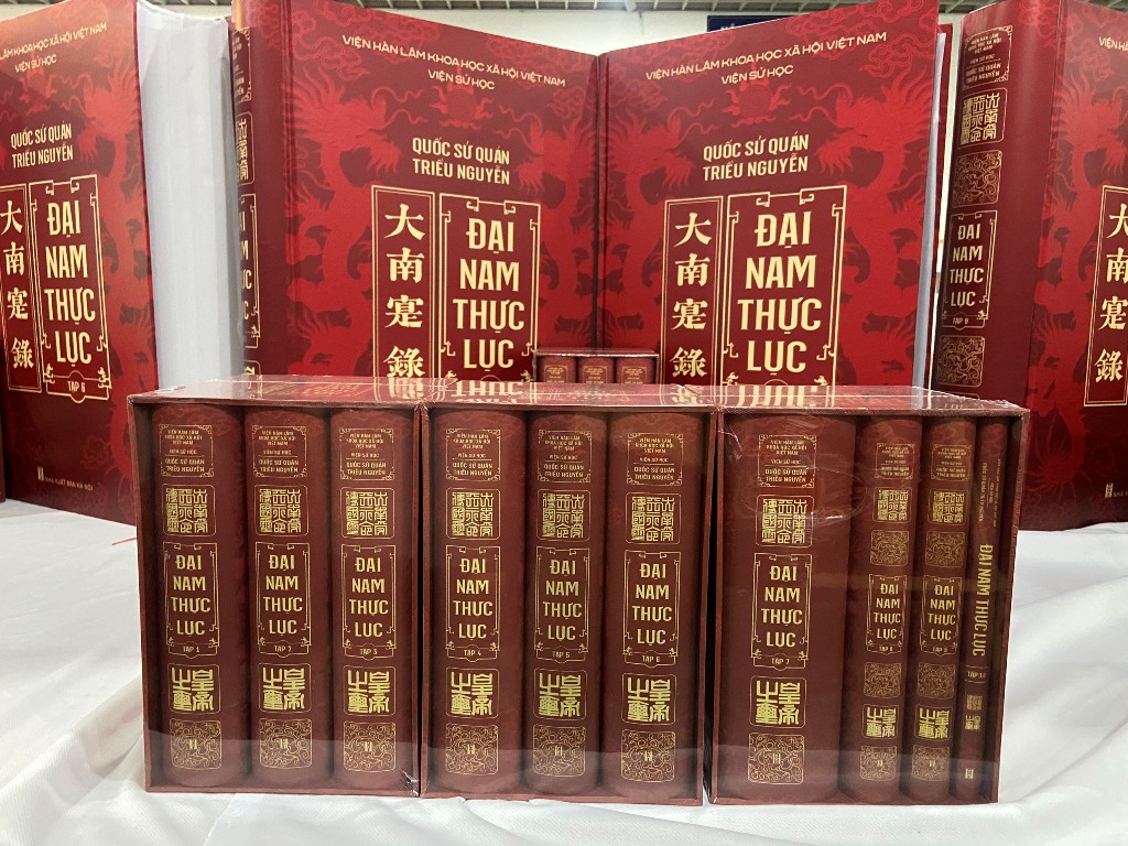 Ra mắt bộ sách  Đại Nam thực lục - 10 tập