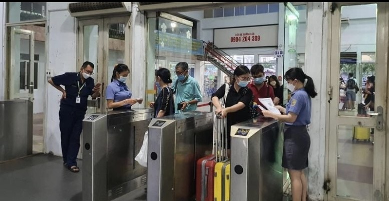 Khách hàng không tăng trên 56 so với cùng kỳ 2021