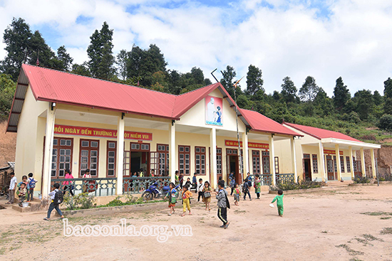 Tăng cường tiếng Việt cho trẻ em người dân tộc thiểu số