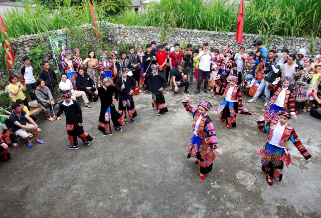 Xây dựng môi trường văn hóa trong lễ hội truyền thống