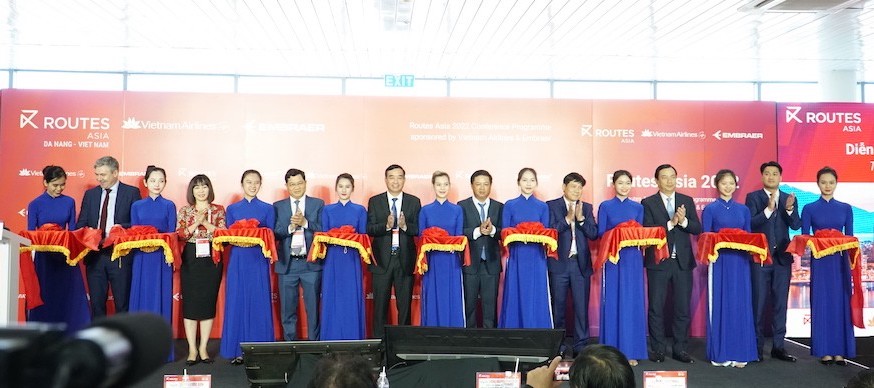 Khôi phục mạng lưới hàng không và nền kinh tế du lịch