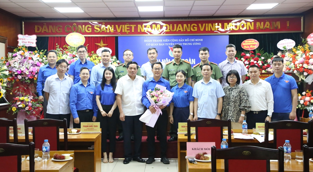 Tạo môi trường để đoàn viên góp ý tưởng xây dựng Câu lạc bộ làm báo đa phương tiện