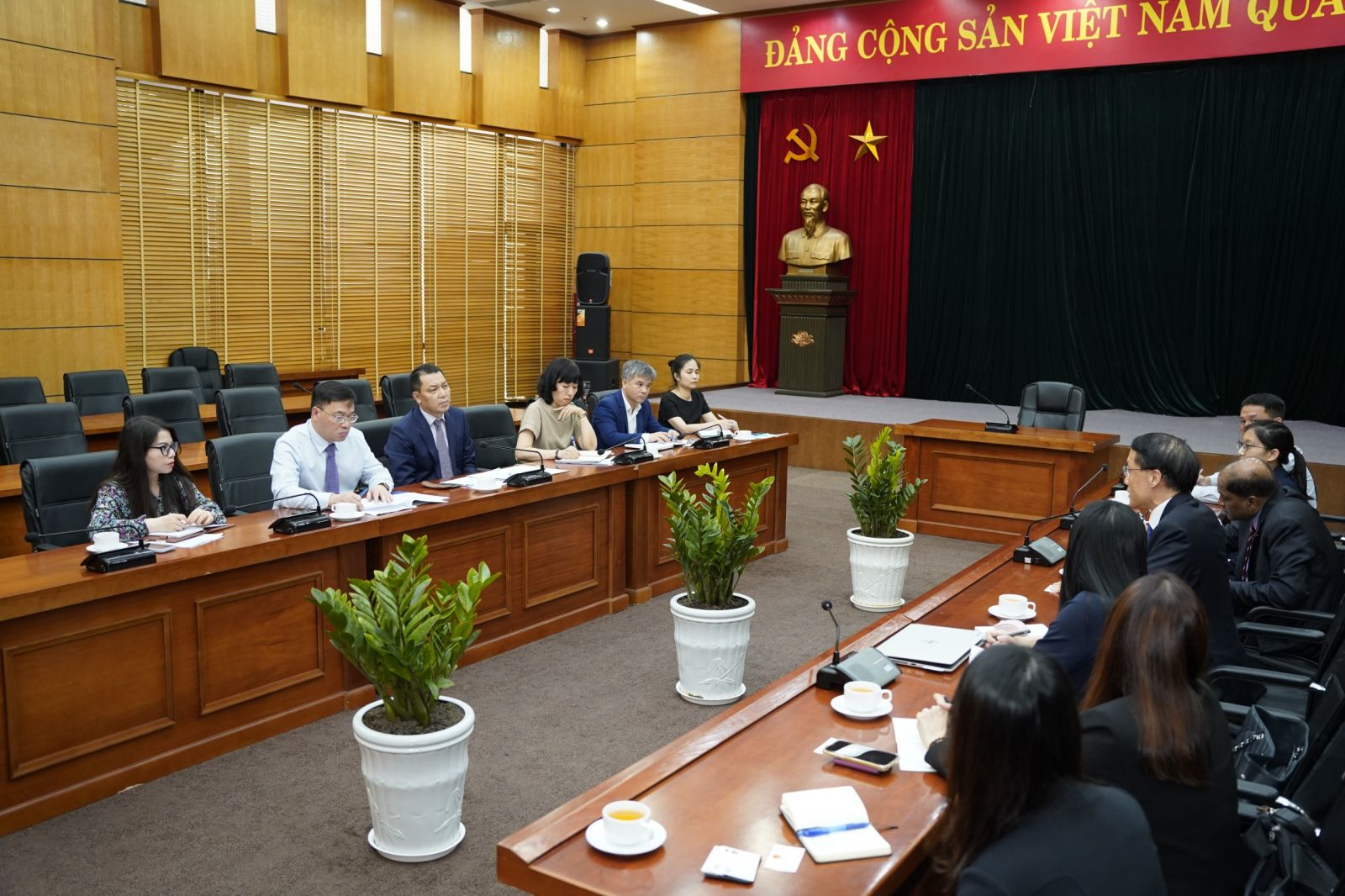 Thúc đẩy hợp tác lĩnh vực năng lượng với Singapore