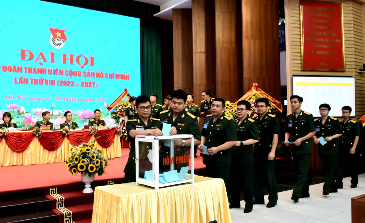 Khẳng định vai trò của tuổi trẻ trong chăm sóc, bảo vệ sức khỏe bộ đội và Nhân dân