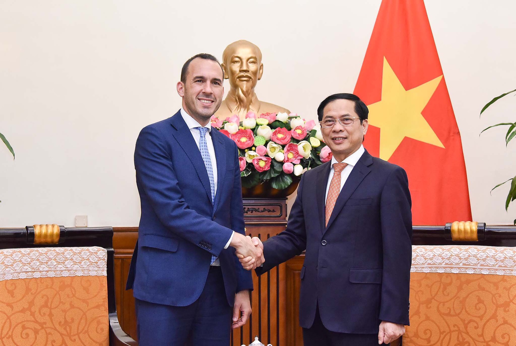 Việt Nam coi trọng phát triển quan hệ Đối tác chiến lược với Italia