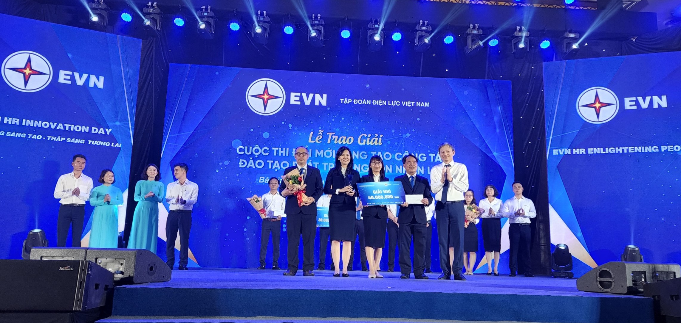 EVNHCMC đoạt giải Nhì cuộc thi “Đổi mới sáng tạo công tác đào tạo phát triển nguồn nhân lực EVN”