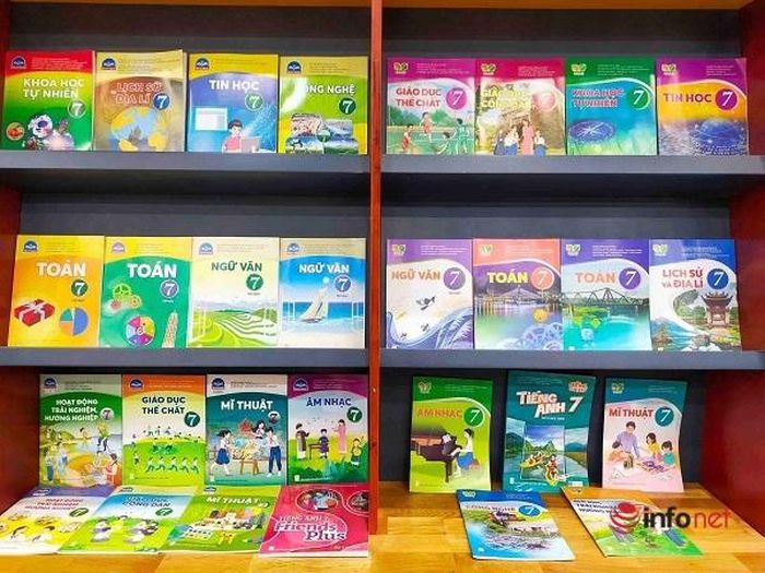 Không được ép buộc, vận động phụ huynh, học sinh mua sách tham khảo