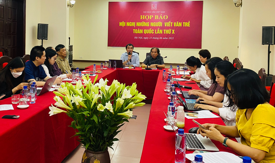 Gần 140 đại biểu dự Hội nghị những người viết văn trẻ toàn quốc lần thứ X