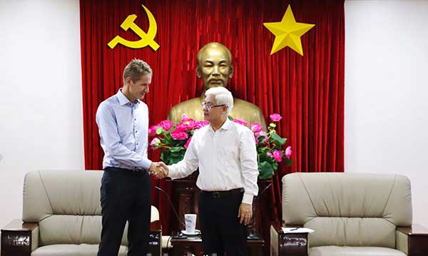 Bình Dương sẽ cố gắng hết sức tạo điều kiện để hoàn tất các thủ tục kịp thời