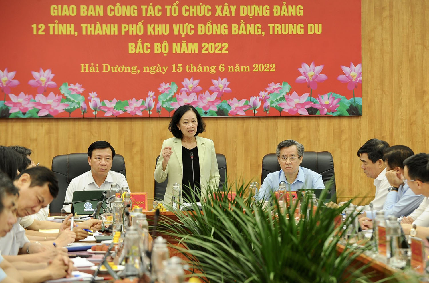 Luân chuyển để đào tạo cán bộ, đặc biệt là cán bộ trẻ