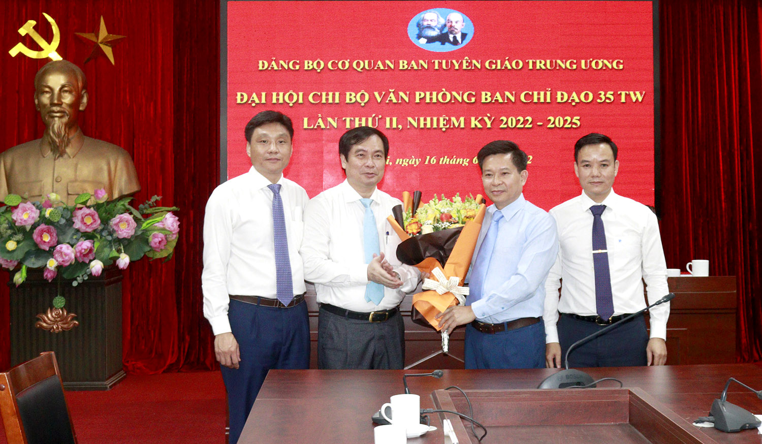 Tổ chức thành công Đại hội điểm Chi bộ Văn phòng Ban Chỉ đạo 35 Trung ương