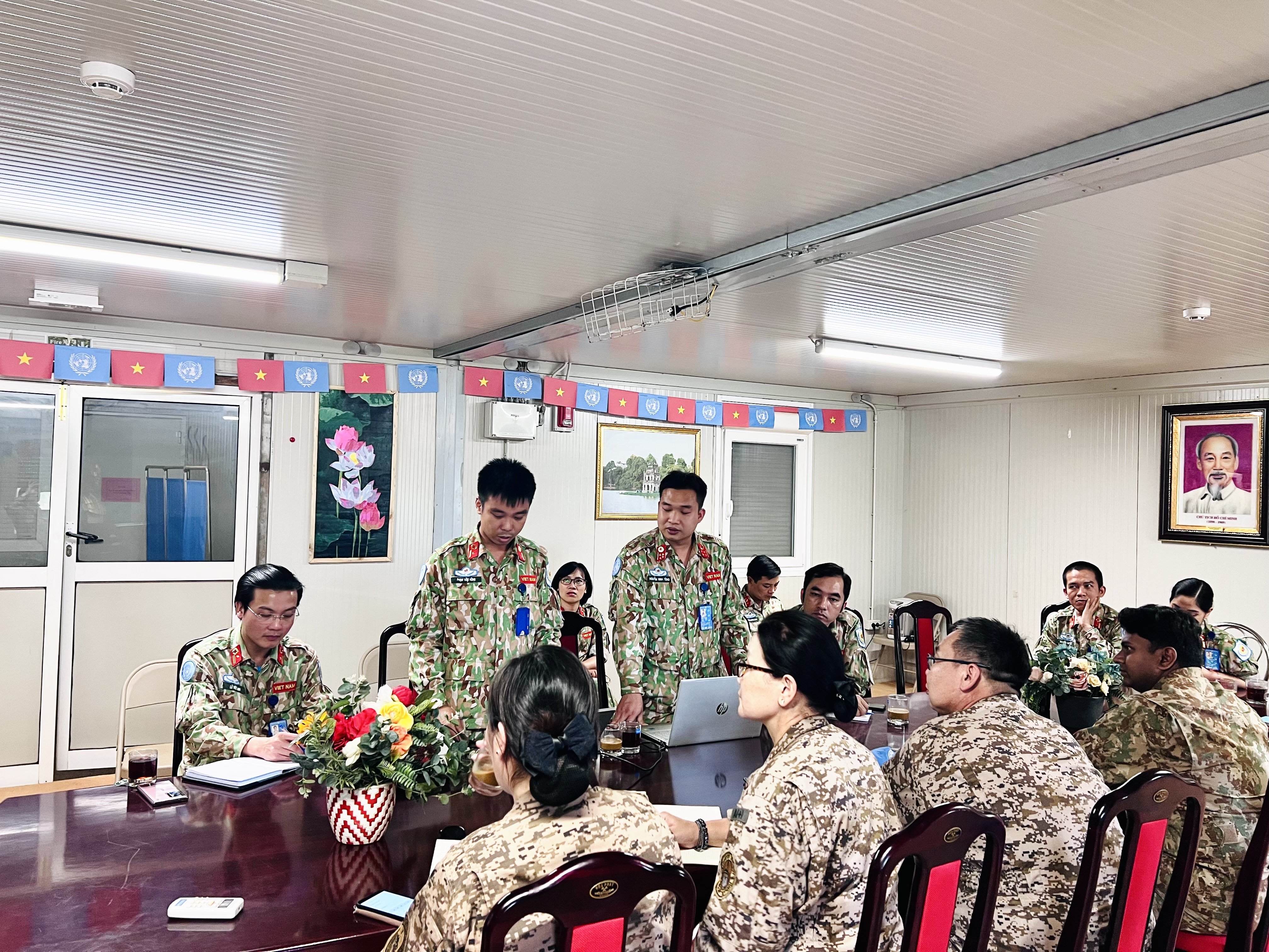 Bệnh viện dã chiến của Việt Nam tập huấn kiến thức bệnh đậu mùa khỉ tại Nam Sudan