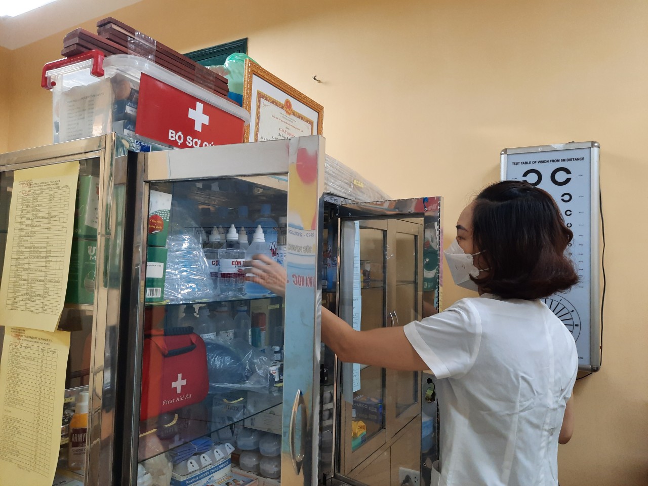Bộ Y tế nói gì về tình trạng thiếu thuốc, vật tư y tế ở nhiều nơi