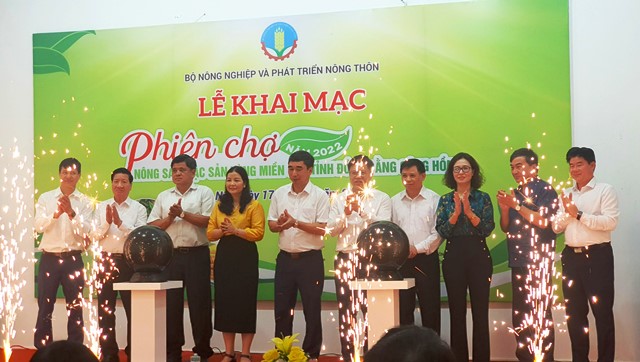 Nông sản các tỉnh Đồng bằng sông Hồng đến thị trường Hà Nội và vùng lân cận