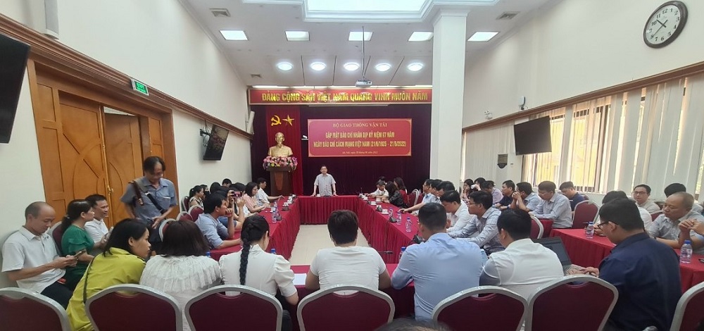 Báo chí có đóng góp lớn vào sự phát triển ngành Giao thông Vận tải