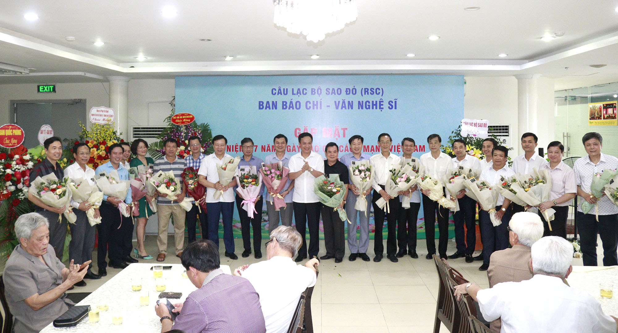 Câu lạc bộ Sao Đỏ Hải Dương gặp mặt kỷ niệm Ngày Báo chí cách mạng Việt Nam