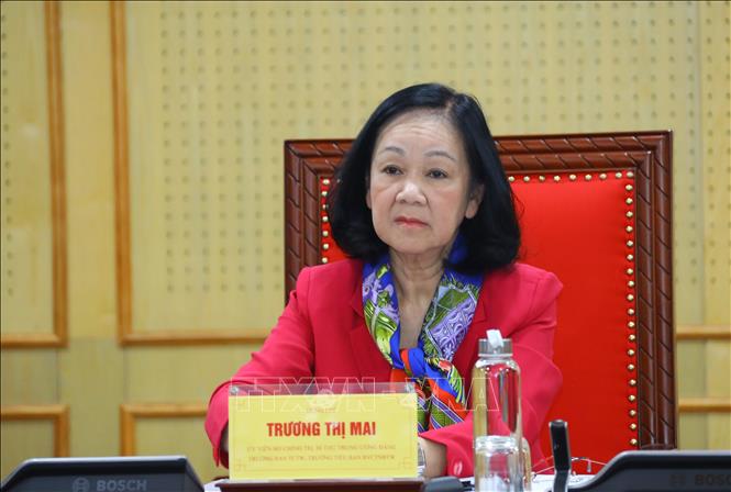 Trưởng Ban Tổ chức Trung ương Trương Thị Mai tiếp xúc cử tri tại Hòa Bình
​

​