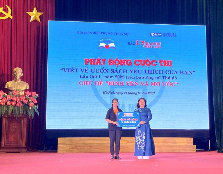 “Viết về cuốn sách yêu thích của bạn”