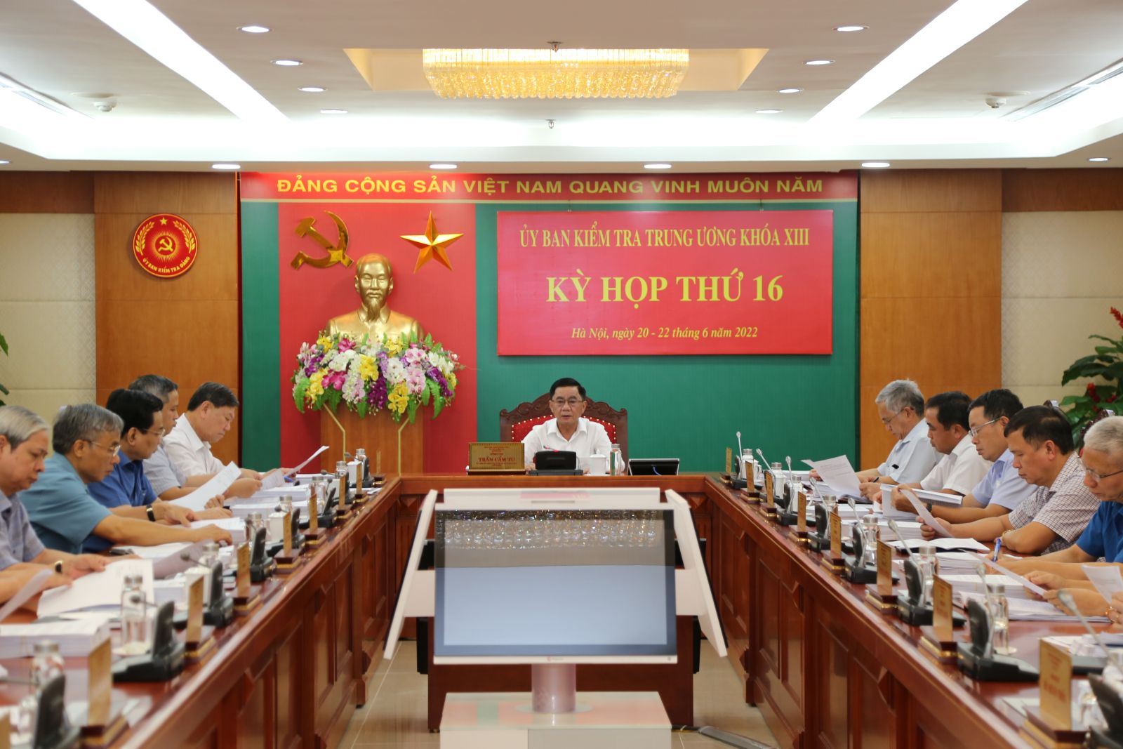 Đề nghị Bộ Chính trị xem xét, thi hành kỷ luật đồng chí Nguyễn Thành Phong