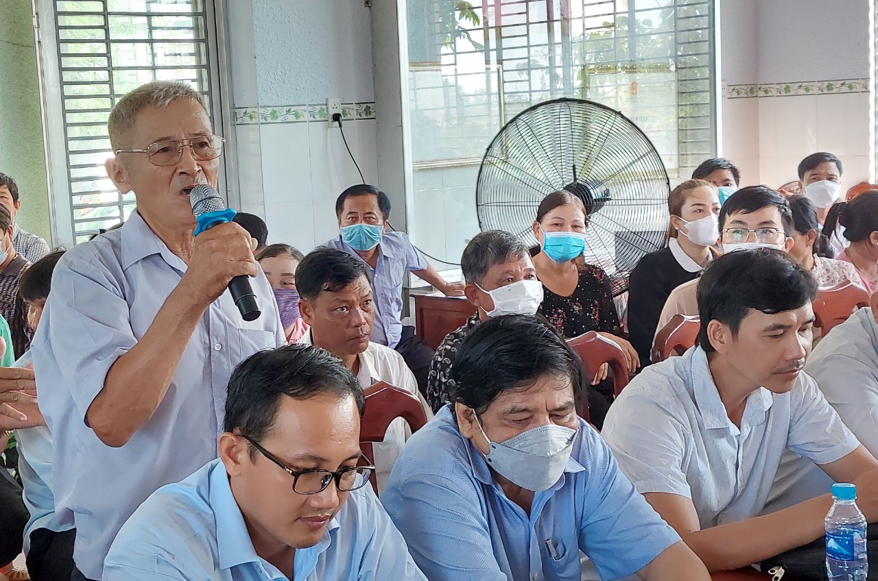 Cử tri tỉnh Long An kiến nghị Đảng, Nhà nước cần sớm có giải pháp bình ổn giá xăng dầu