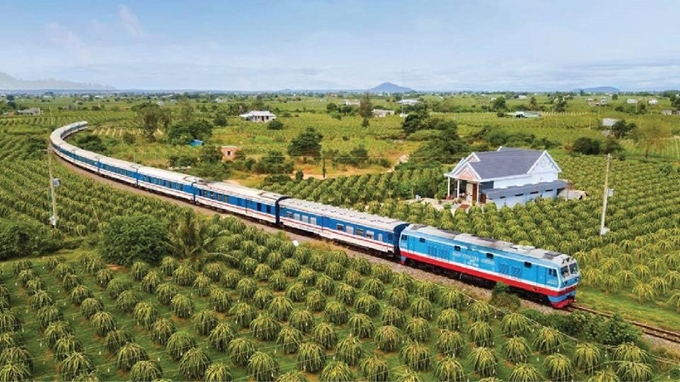 Tàu Bắc-Nam lọt top 10 chuyến tàu đêm ấn tượng nhất thế giới