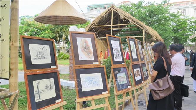 Triển lãm Nét đẹp di sản Cố Đô Huế qua thơ ca, hội họa