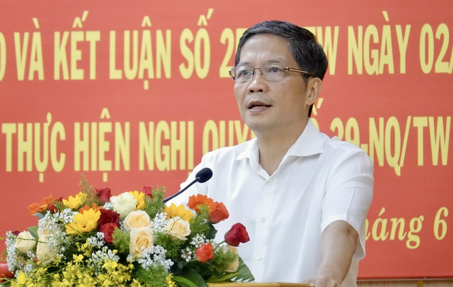Phát huy thế mạnh cửa ngõ giao thương để Quảng Ngãi phát triển bền vững