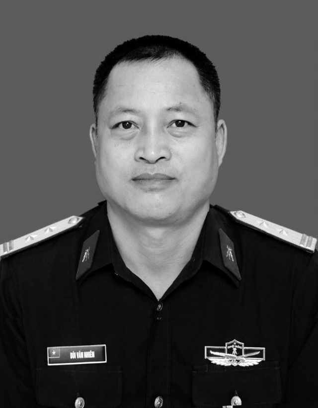 Chủ tịch nước chia buồn, động viên gia đình Trung tá Bùi Văn Nhiên hy sinh khi cứu người