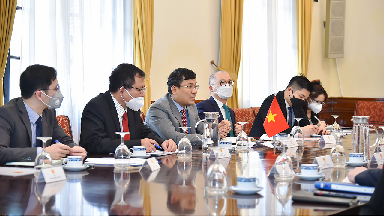 Coi trọng, mong muốn phát triển quan hệ hữu nghị và hợp tác truyền thống với Turkmenistan