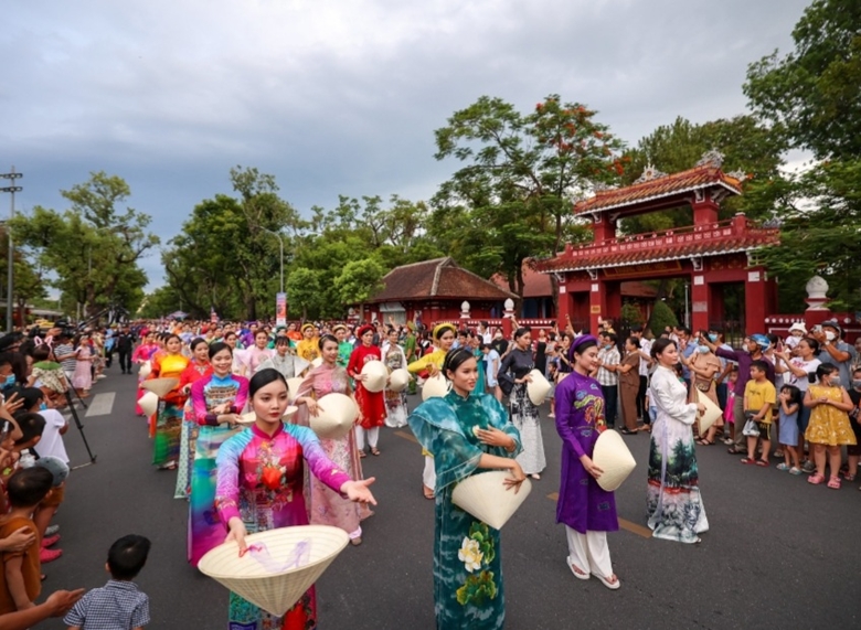 Sôi nổi các hoạt động Festival Huế 2022