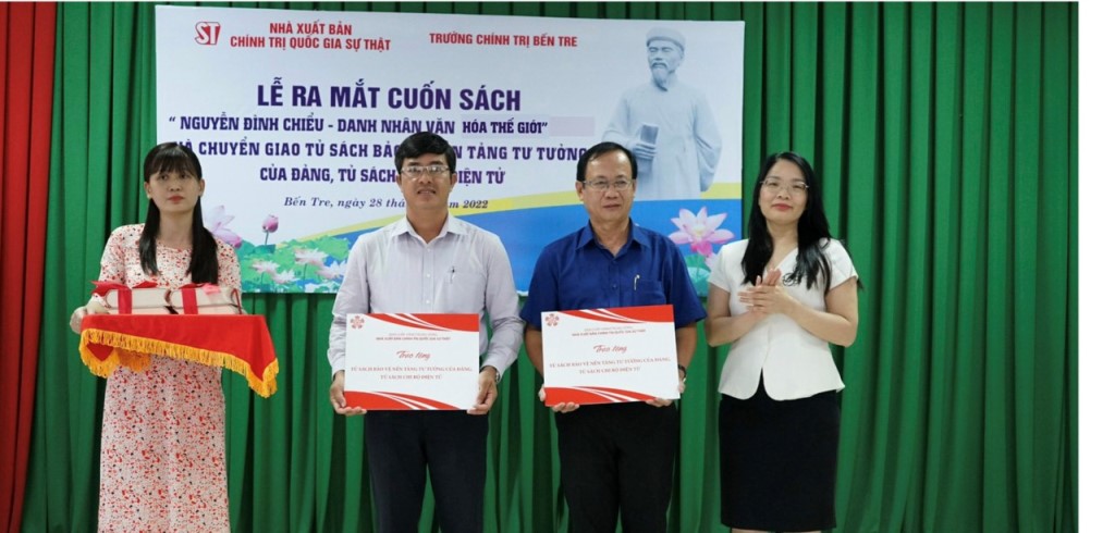 Ra mắt cuốn sách “Nguyễn Đình Chiểu - Danh nhân văn hóa thế giới”