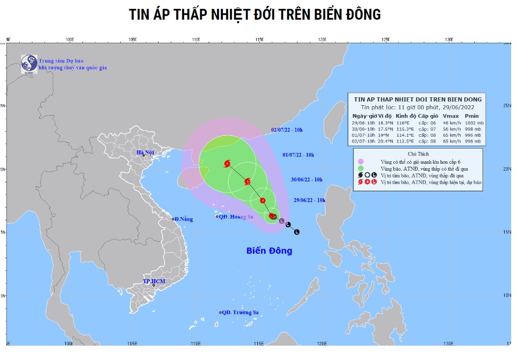 Áp thấp nhiệt đới trên biển Đông đang di chuyển vào bờ và có thể mạnh thêm thành bão