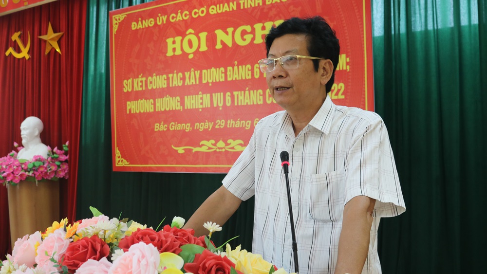 Nâng cao chất lượng nghiên cứu, quán triệt các chỉ thị, nghị quyết của Đảng