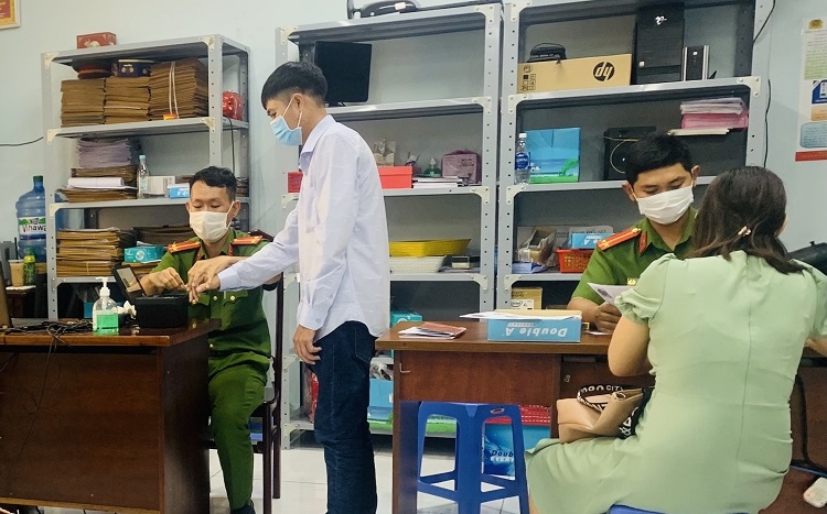 TP Hồ Chí Minh đẩy mạnh việc giải quyết thủ tục cấp căn cước công dân cho người dân