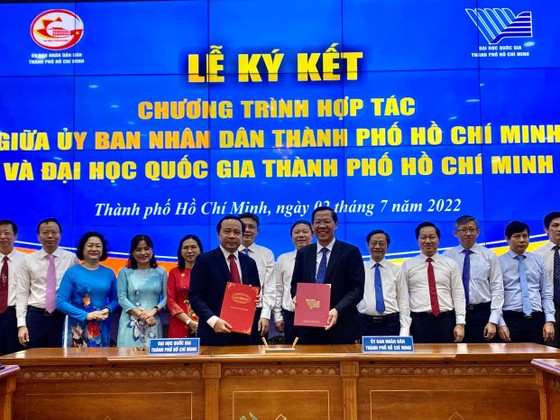 UBND TP Hồ Chí Minh và Đại học Quốc gia TP ký kết hợp tác trên nhiều lĩnh vực