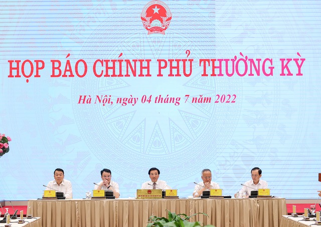 Đôn đốc các đơn vị, địa phương triển khai đấu thầu thuốc, vật tư y tế, trang thiết bị