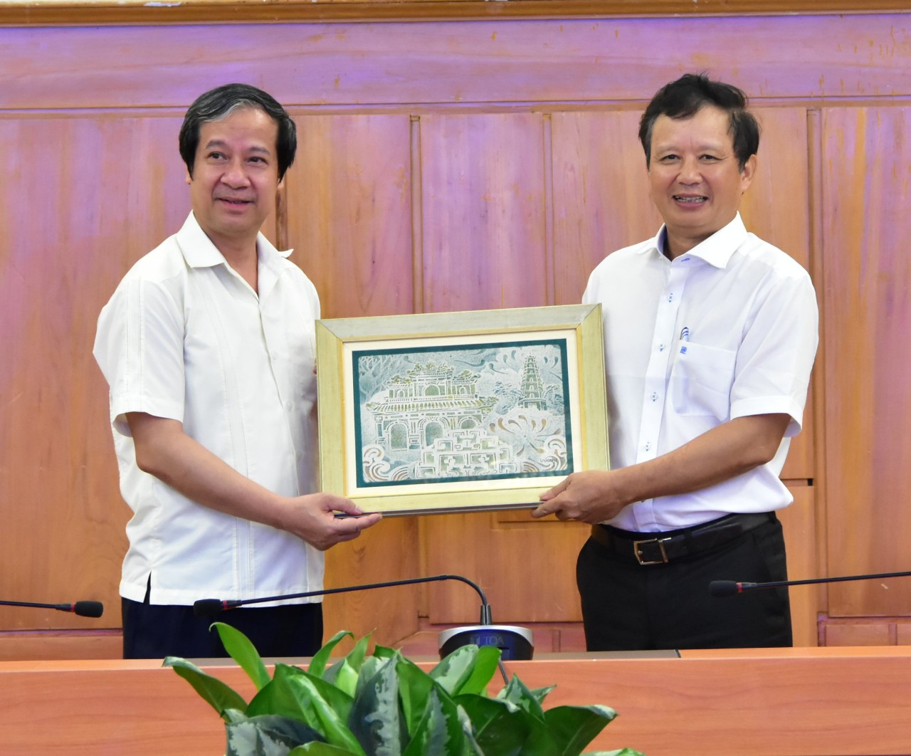 Xây dựng giáo dục Thừa Thiên Huế đạt chuẩn mô hình trường kiểu mẫu xanh, an toàn, thông minh và hạnh phúc