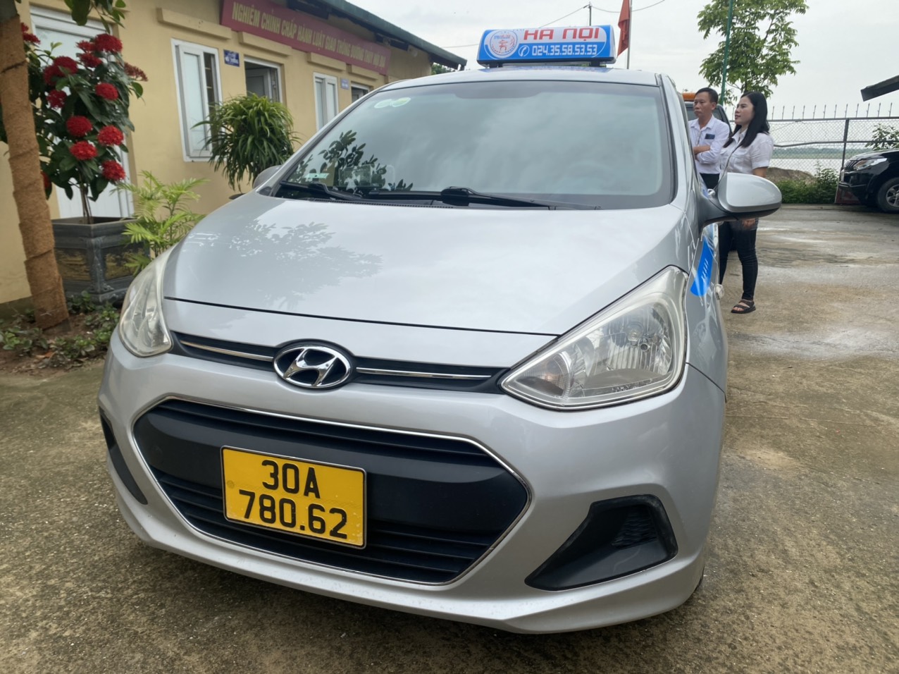 Xử lý lái xe taxi chặt chém khách du lịch quốc tế tại Hà Nội