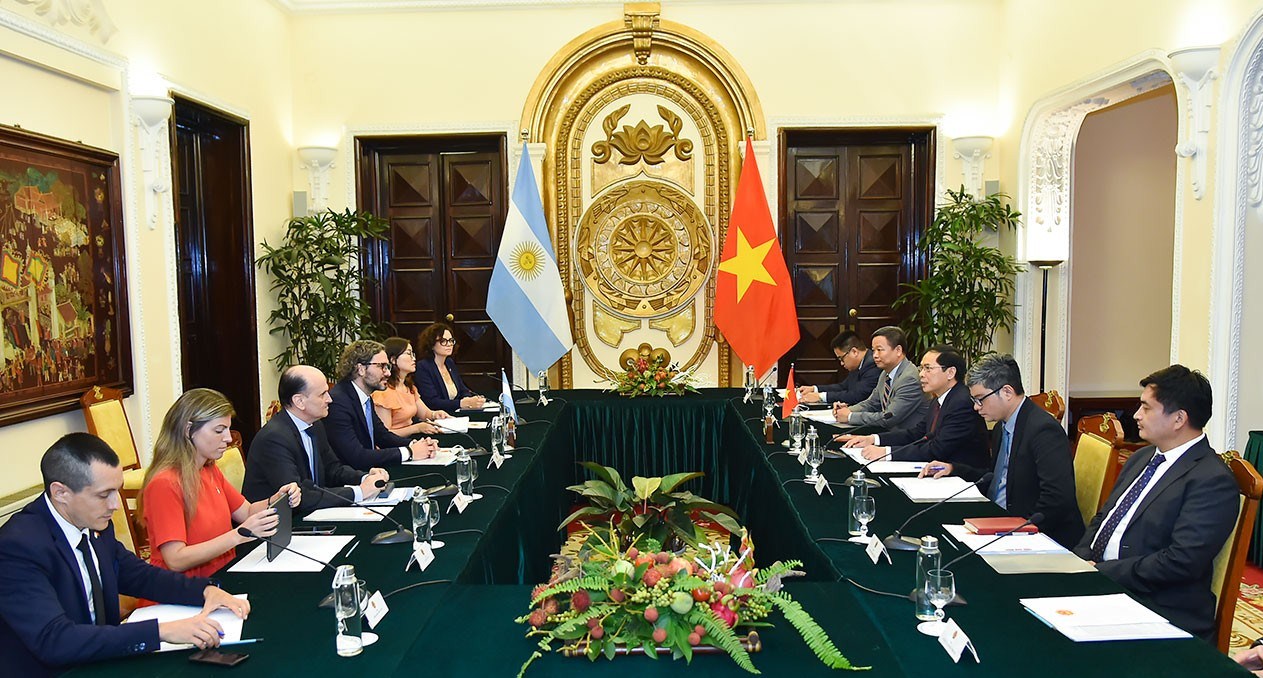 Argentina luôn coi trọng và mong muốn tăng cường quan hệ với Việt Nam